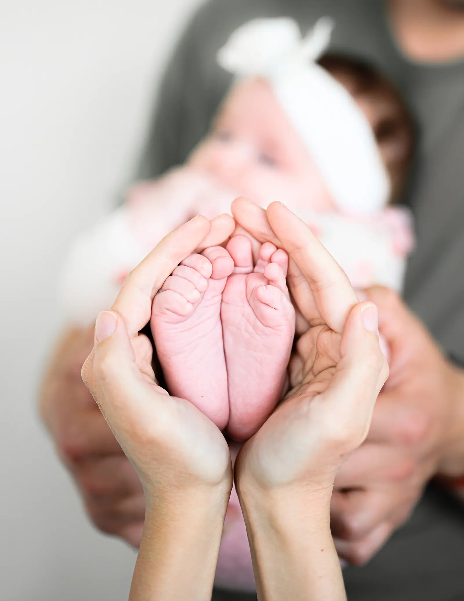 Family & Newborn, frame 4